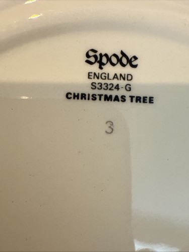 Set (4) Spode CHRISTMAS TREE PATTERN Green Trim 7 3/4" SALAD PLATES England - Picture 5 of 5