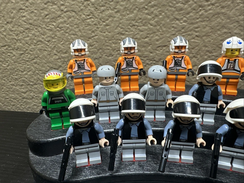 LEGO Star Wars Lot of 34 Rebel Fleet troopers, Hoth, And Pilots Read Decrip L38 - Image 2 of 4