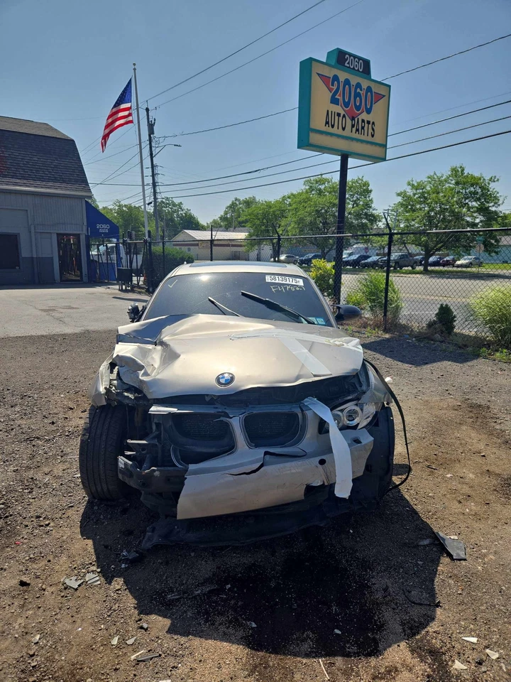 Bomba de dirección asistida usada se adapta a: BMW 128I Conv 2008 con dirección activa grado A Foto 4 de 4