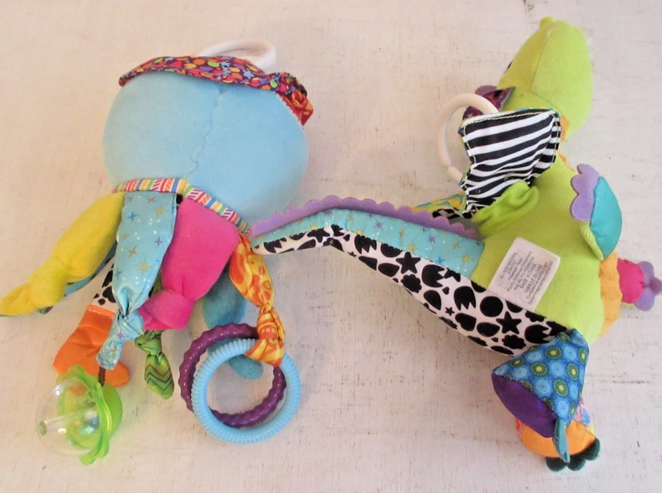 Lote de juguetes de desarrollo para bebés Lamaze Pirata y Dragón Sensorial Tummytime Foto 2 de 3