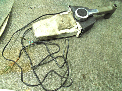 Used Yamaha 704 Single Top Mount Remote Control Box w Trim Switch 2 And 4 Stroke