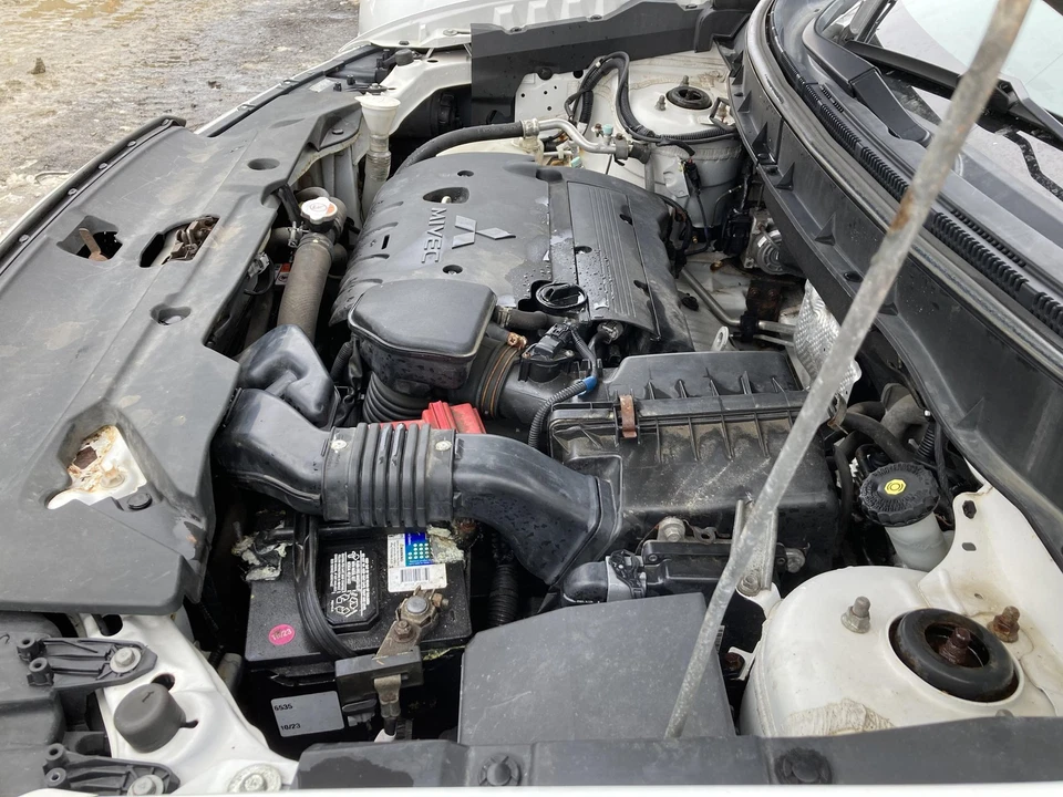 15 OUTLANDER SPORT Rear Bumper Reinforcement (REBAR ONLY) Foto 4 de 4