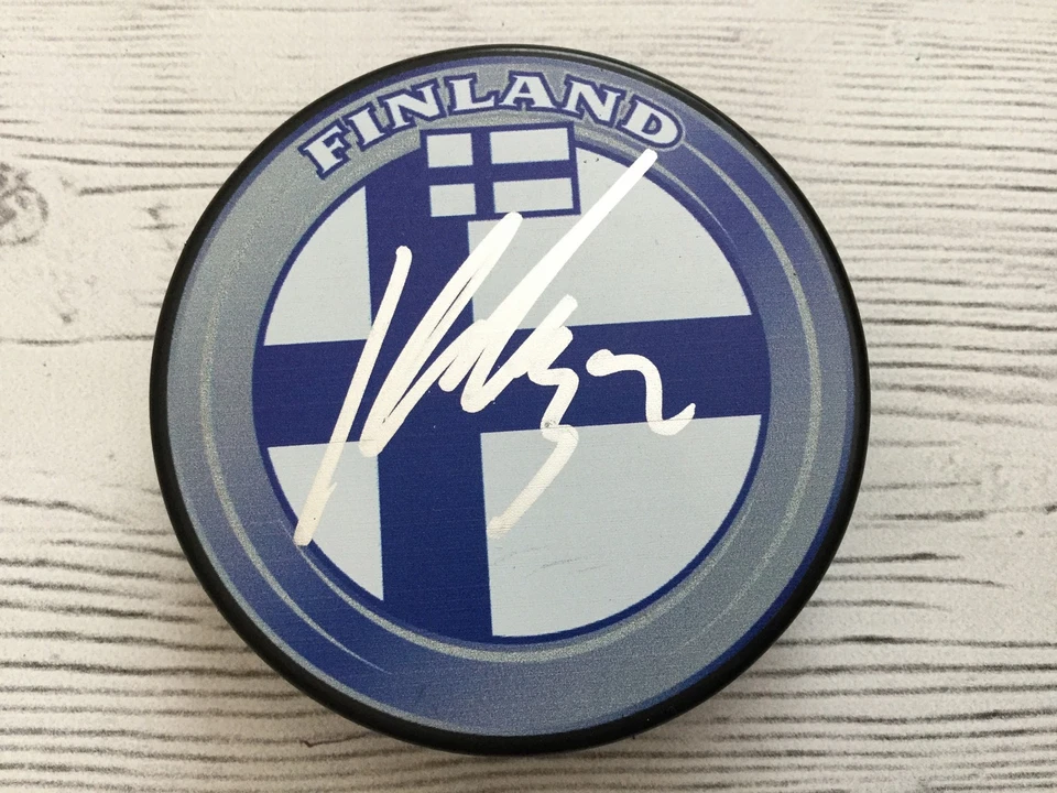 Disco de hockey firmado por Kari Lehtonen equipo Finlandia Beckett certificado de autenticidad BAS a Foto 3 de 4