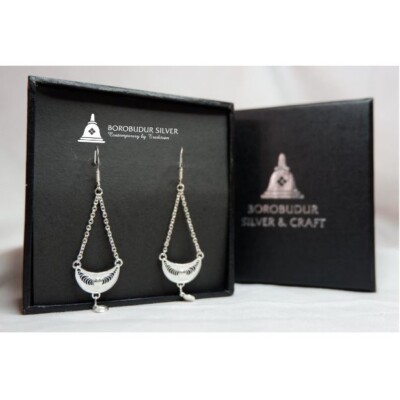 Triball earrings sterling silver filigree 925 by  Borobudur Silver