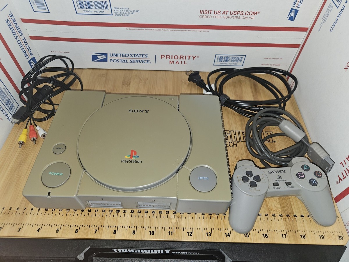 Sony PlayStation 1 PS1 Gray Console Gaming System SCPH-7001 Tested