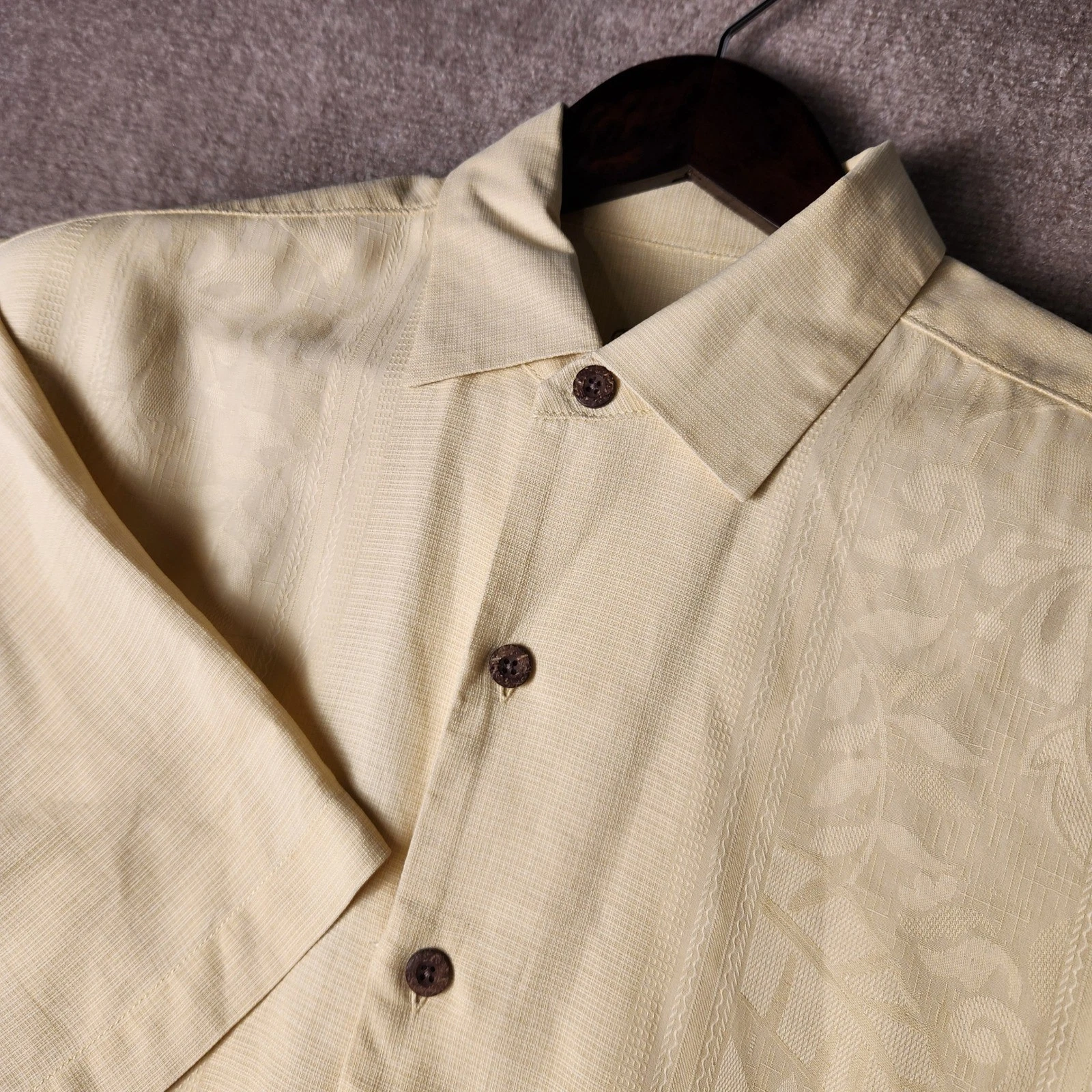 Mens Yellow Short Sleeve Button Up Shirt Tropical Floral Leaf Textured Top
Opens in a new window or