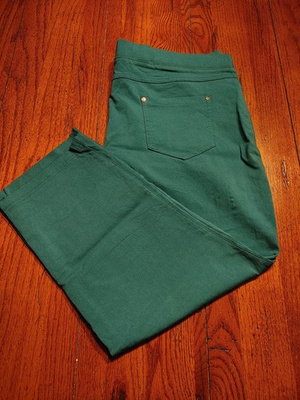 #ad Teal Green Pull On Ankle Capris. Size 18 $20.99