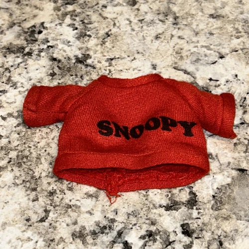 Barbie Doll Red SNOOPY SHIRT Vintage Clothing Accessories E1