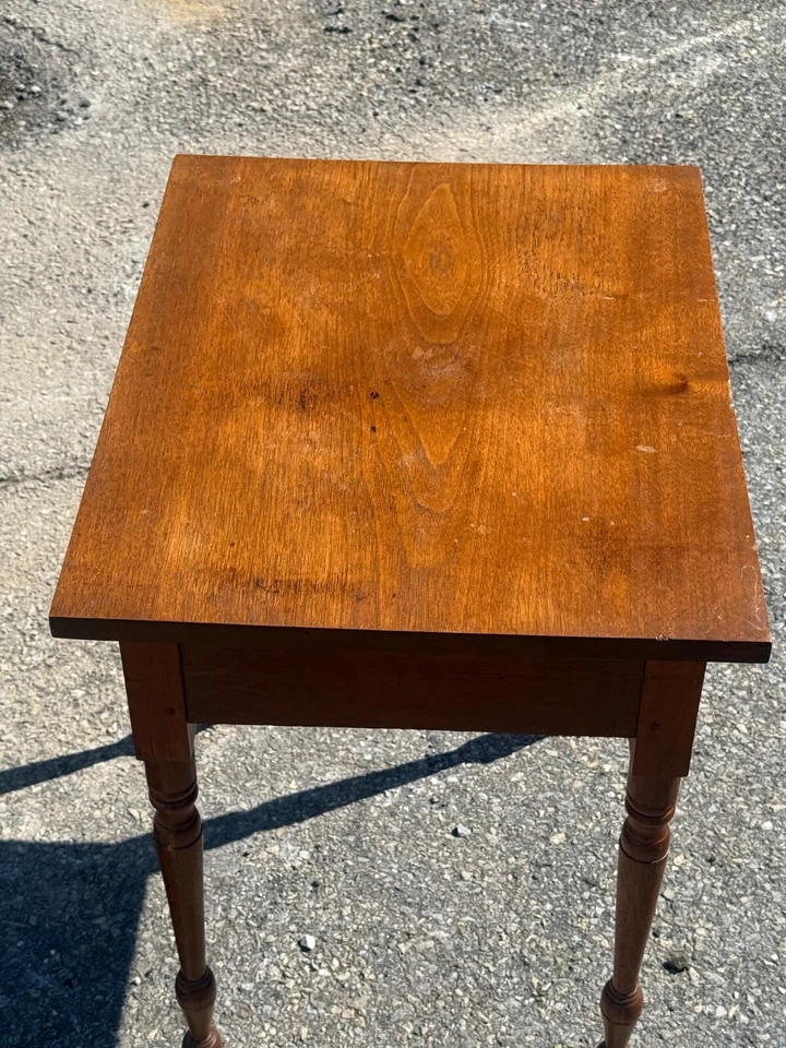 Antique Sheraton country work table night stand solid walnut 1830 - Image 4 of 4