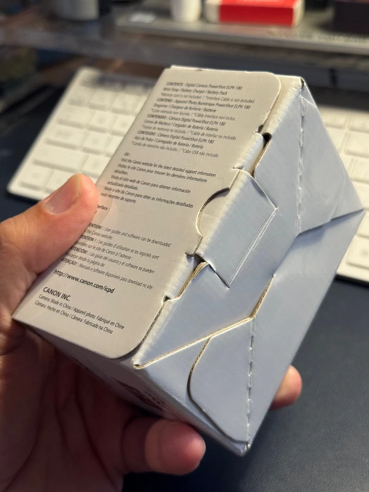 Canon PowerShot ELPH 180 20MP Digital Camera - Silver - Image 2 of 3