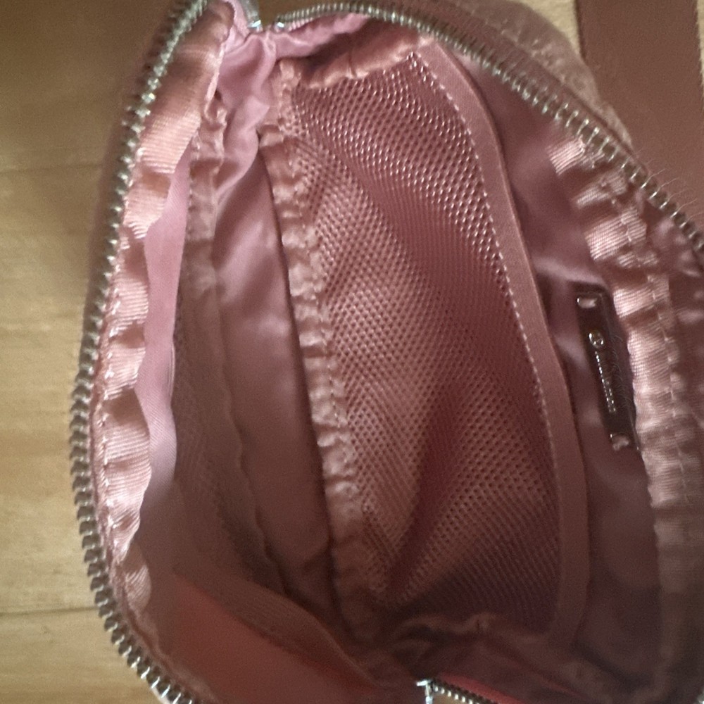 Lululemon Everywhere Belt Bag for Hands-Free Convenience