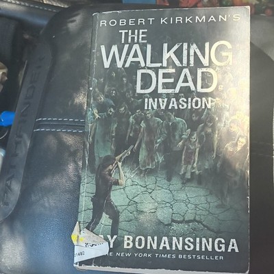 The Walking Dead Invasion Bonansinga Kirkman Paperback St Martin's Press Horror