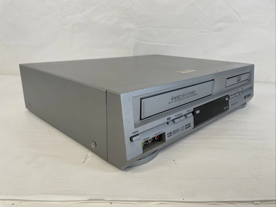 Vintage Sansui VRDVD4000 DVD VHS/DVD Combo Player Tested/Working - Image 3 of 4