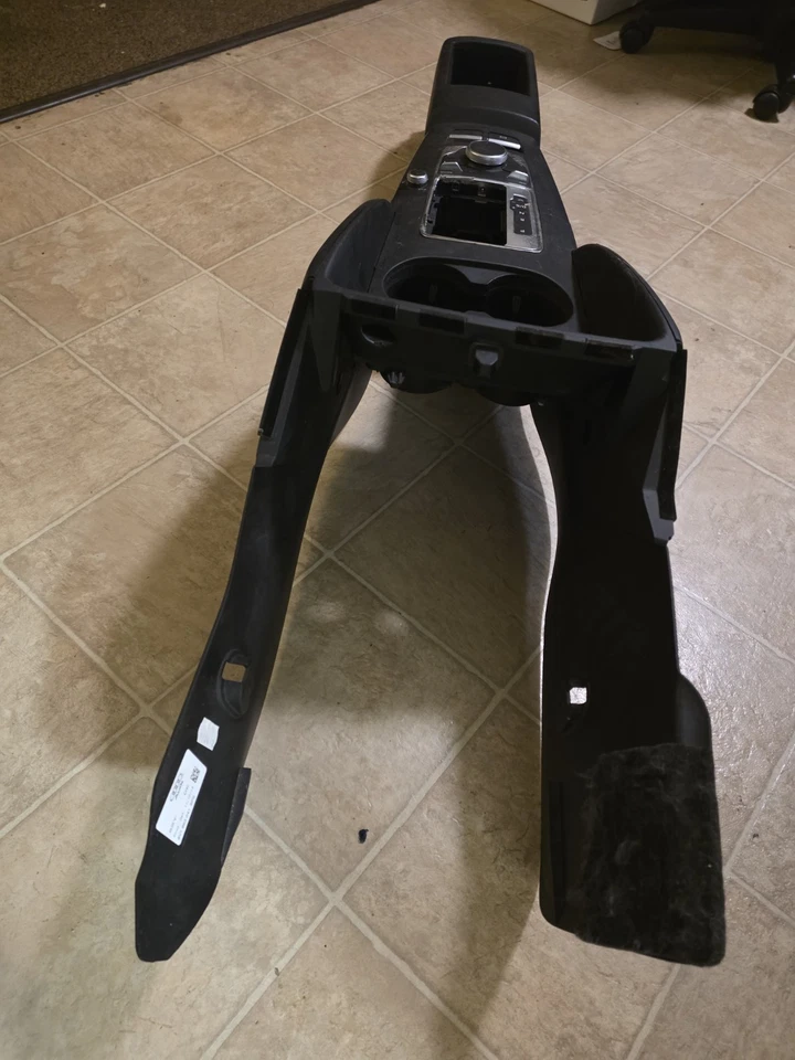 ЦЕНТРАЛЬНАЯ консоль Audi A3 - Изображение 3 из 4