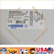 NEW Schneider XML-B035A2S11 Limit Switch