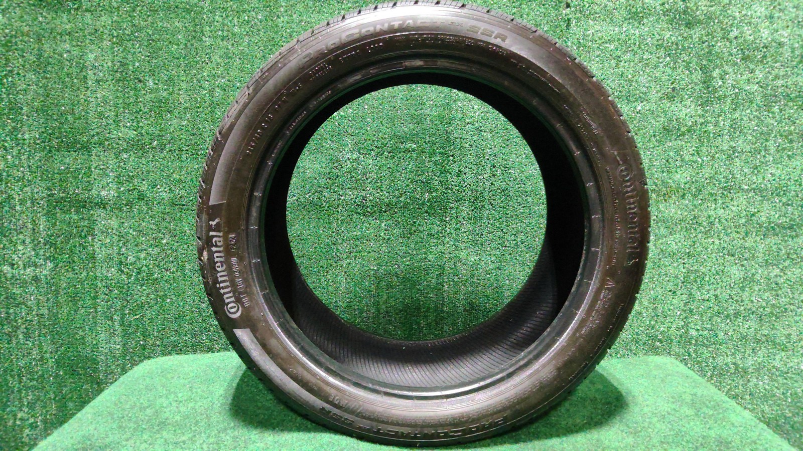 Tire Continental Procontact 245/40 R18