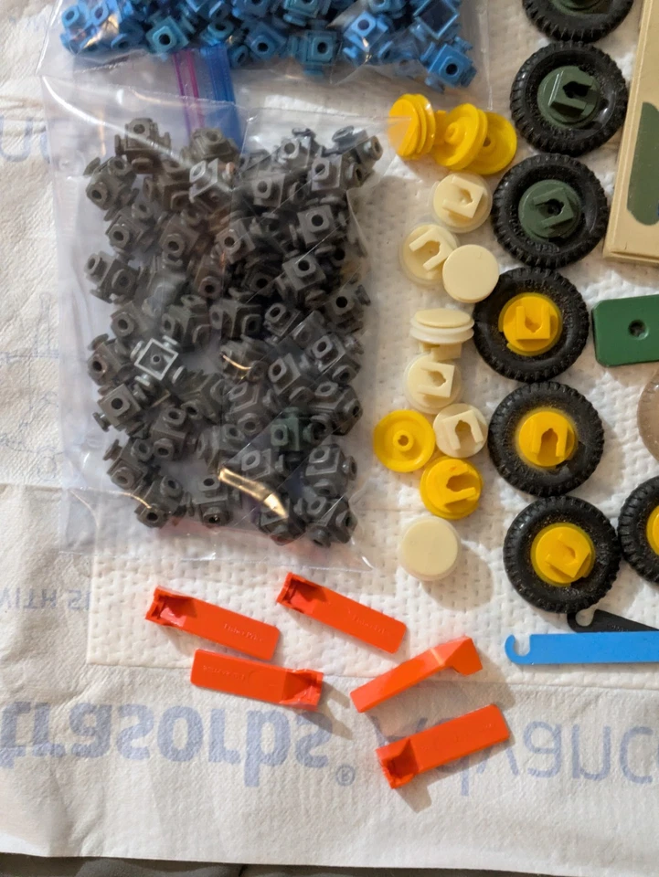 Lote De Colección Años 80 Fisher Price Construx 8+ libras Figuras Espacio Militar Etc Plus Estuche Foto 2 de 4