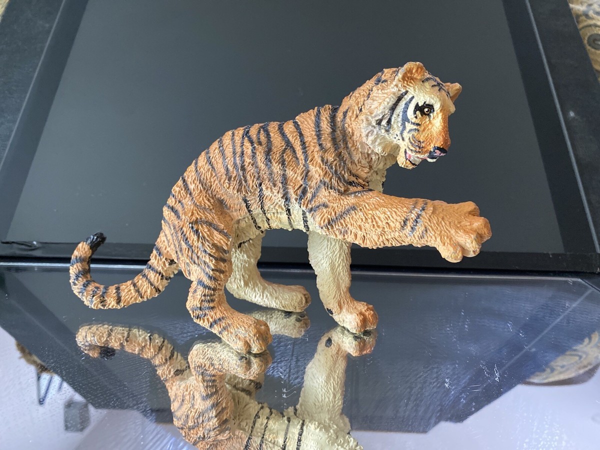 Vintage Safari LTD Vanishing Orange Siberian Tiger 8.5