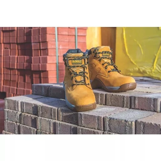 DEWALT BOLSTER SAFETY BOOTS HONEY SIZE 10 eBay