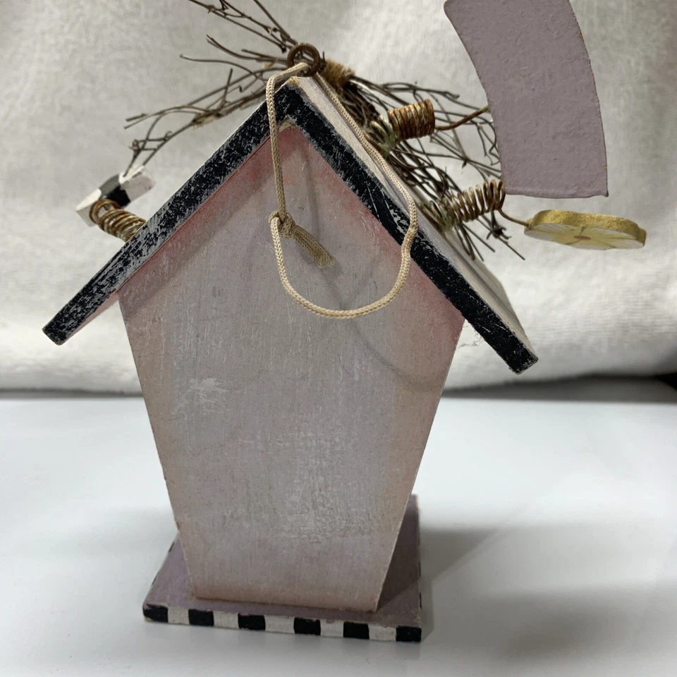 "Casa para colibríes de 5"" de alto, pátina rústica vintage, las aberturas son agujeros de 1""" Foto 3 de 4