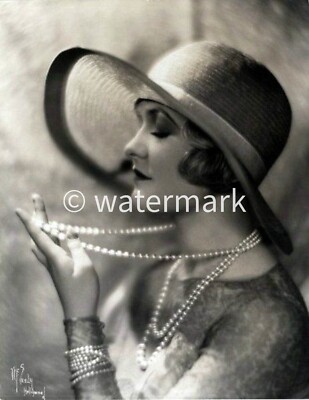 Sexy Flapper Girl   Vintage glamour   8X10 PUBLICITY PHOTO - - Flapper Girl