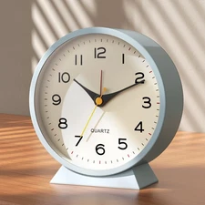 ® 4.5 Analog Alarm Clock,Small Retro Desk Clock Battery Operated,Slient Metal...