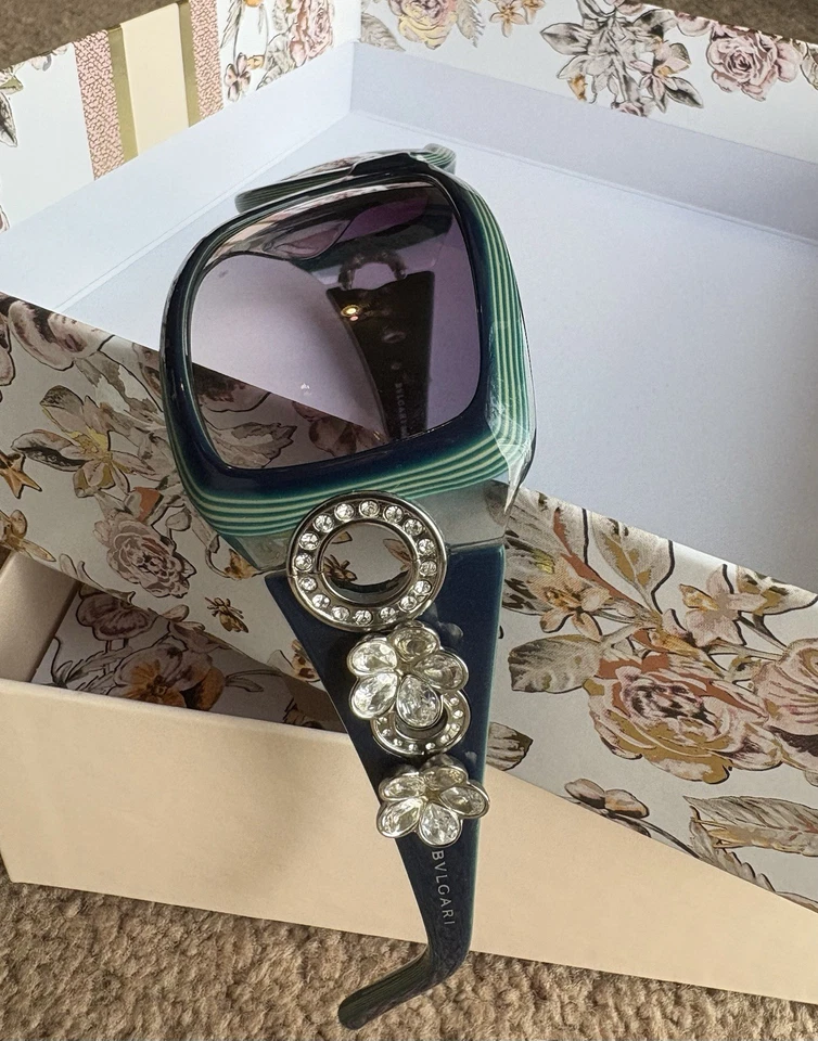 Authentic VTG BVLGARI Flower Motif Rhinestone Sunglasses w/ Authentic Metal Case - Image 3 of 4