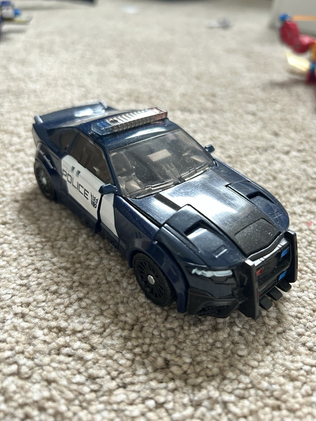 Transformers Premier Edition Barricade Deluxe Class the Last Knight