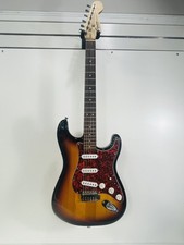 SQUIER BY FENDER STRATOCASTER (P03071537)