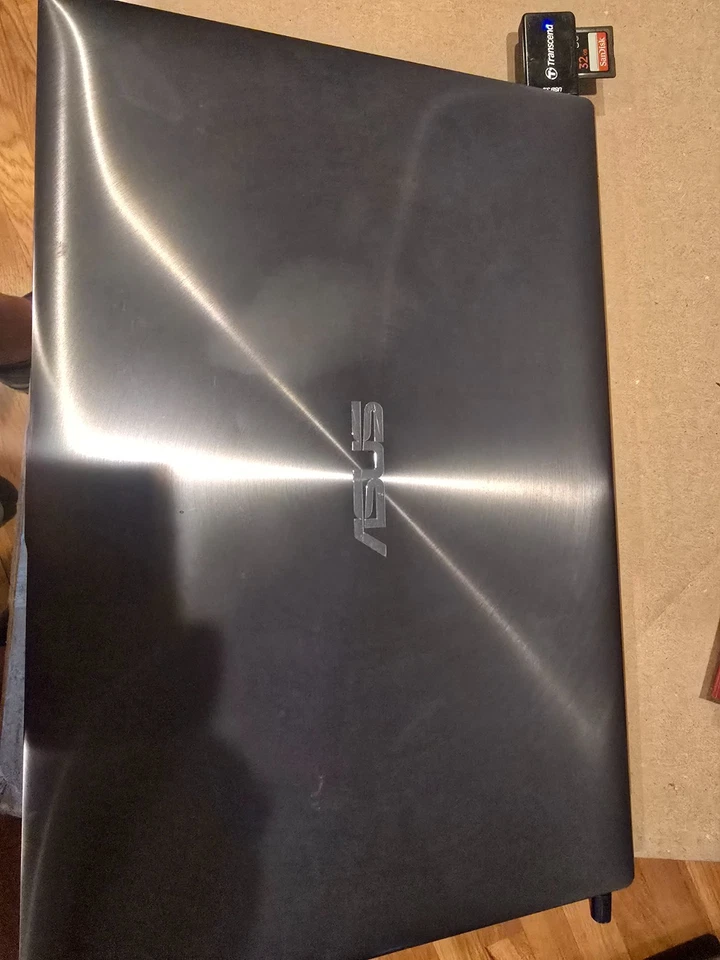 ASUS UX31E I5 2557M 4GB 128GB SSD Windows 10 PRO Zenbook - новом состоянии - Изображение 3 из 4