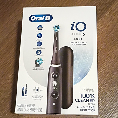 Oral-B iO Series 6 Luxe Black Electric Toothbrush Kit w/Charger Case Head