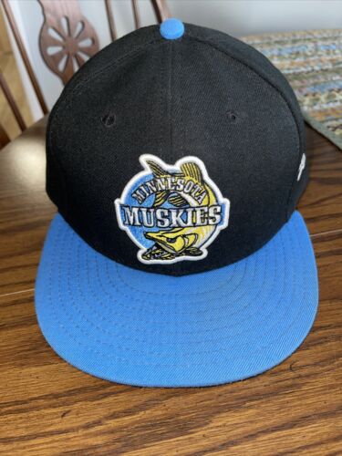 Minnesota Muskies ABA New Era Fitted Hat Size 7 1/