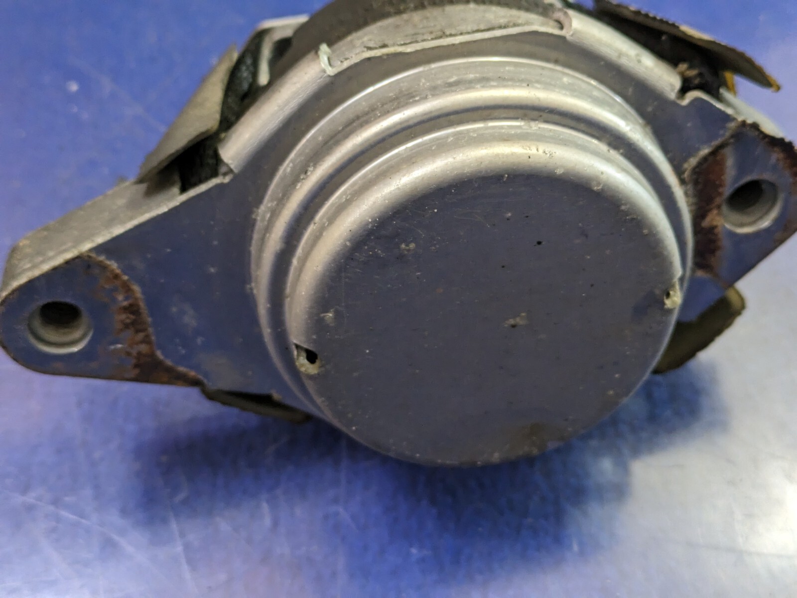 bentley continental 6hp26a VW PHAETON LEFT Transmission Mount 3D0399151AM oem