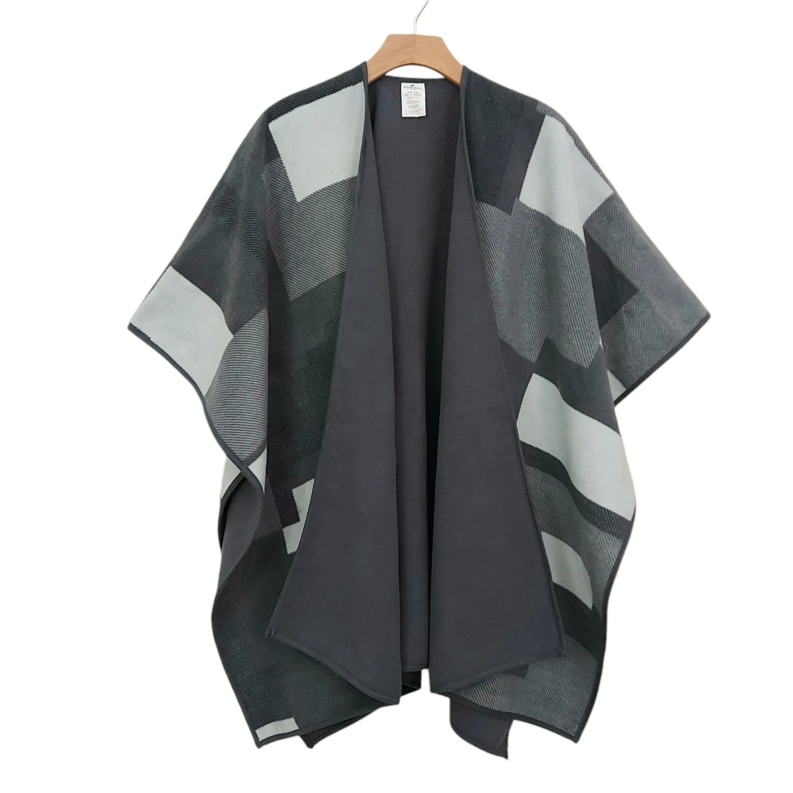 Woolrich Wrap Shawl Cape Womens One Size Gray Fleece Reversible Cozy Warm Poncho