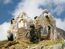 KAPELLE Burgruine Spur H0/TT/N NEBELFELS men100878