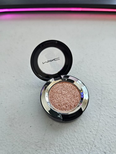 MAC Dazzleshadow Extreme - P Is For Pink (Pink Sparkle/Shimmer)