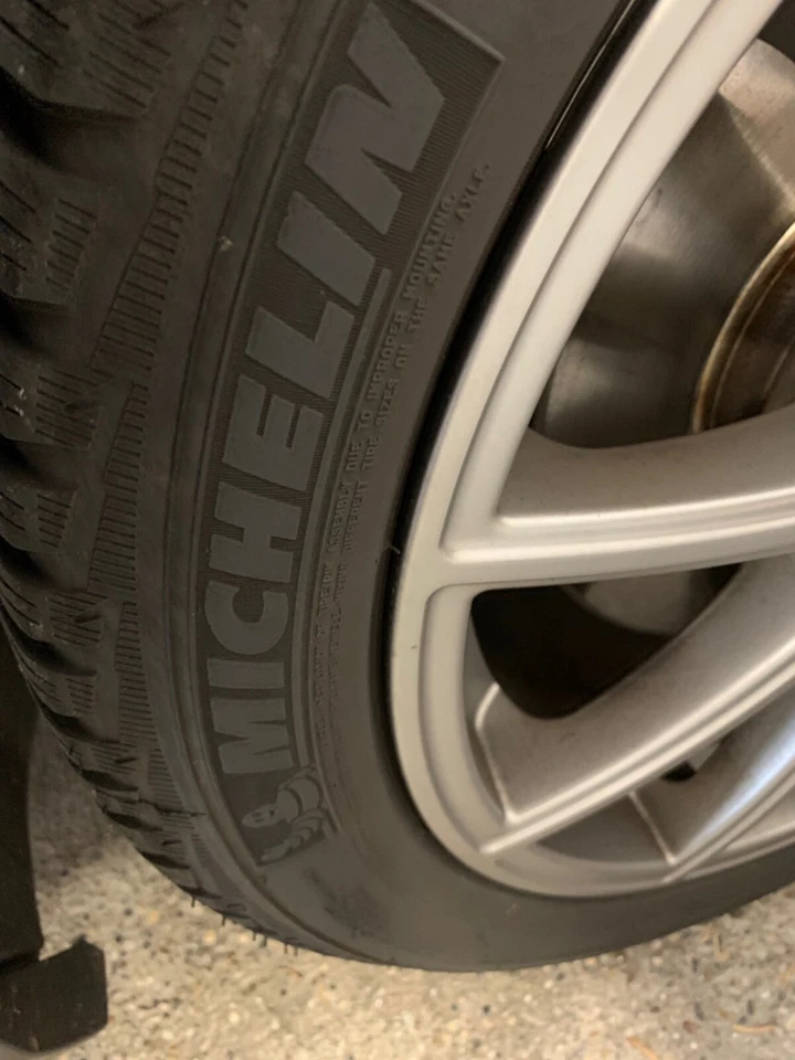 Winter Kompletträder BMW 1er 2er und Mini Clubmann wenig gefahren  (Alpinesymbol - Bild 3 von 4