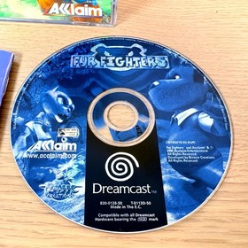 Videojuego de disparos en tercera persona Fur Fighters 2000 Sega Dreamcast en caja original con manual