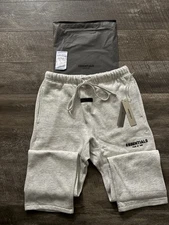 NEW Essentials FOG Relaxed Sweatpants Light Oatmeal Size Medium 100% Authentic✅
