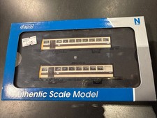 Dapol 2D-142-003 Class 142 Pacer DMU 142022 Chocolate & Cream N Gauge NEW