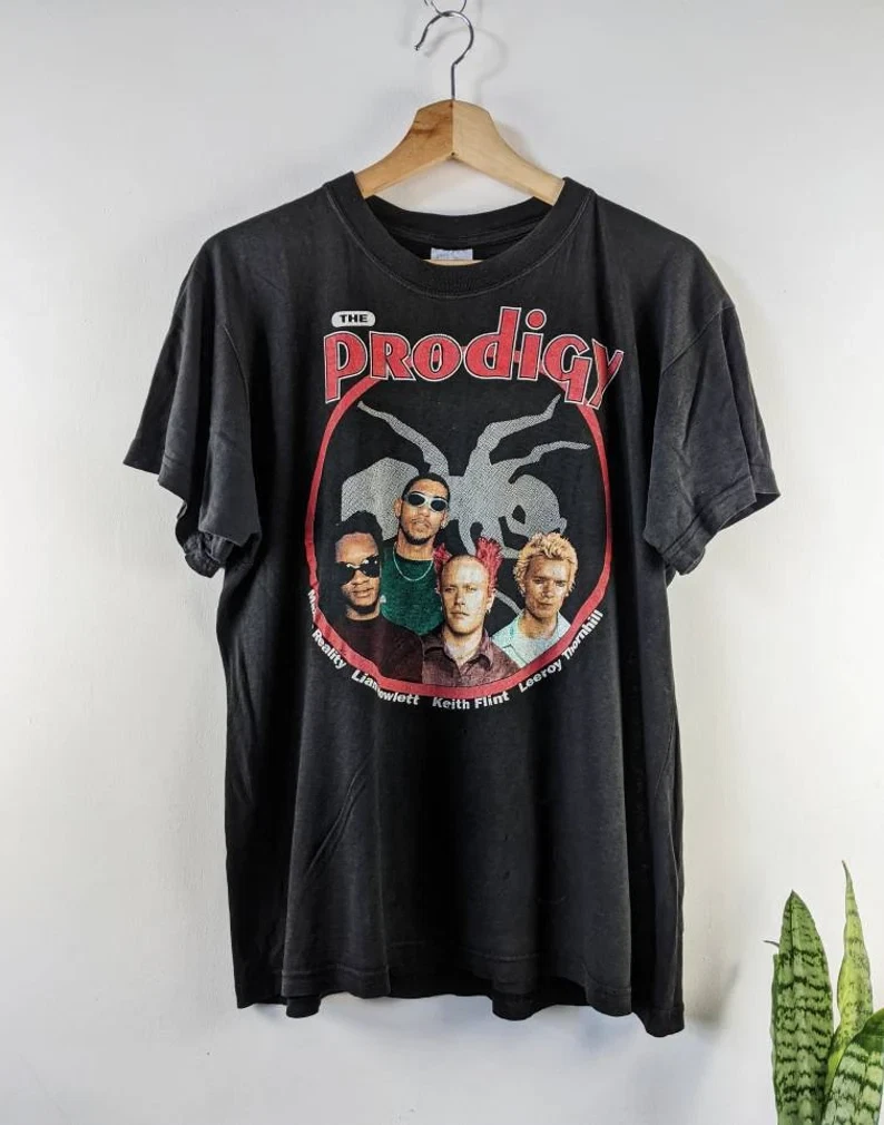 Maglietta Bees Knees Tees Prodigy Sintetizzatore – 100% Cotone – Uomo – Vestibilità Comoda