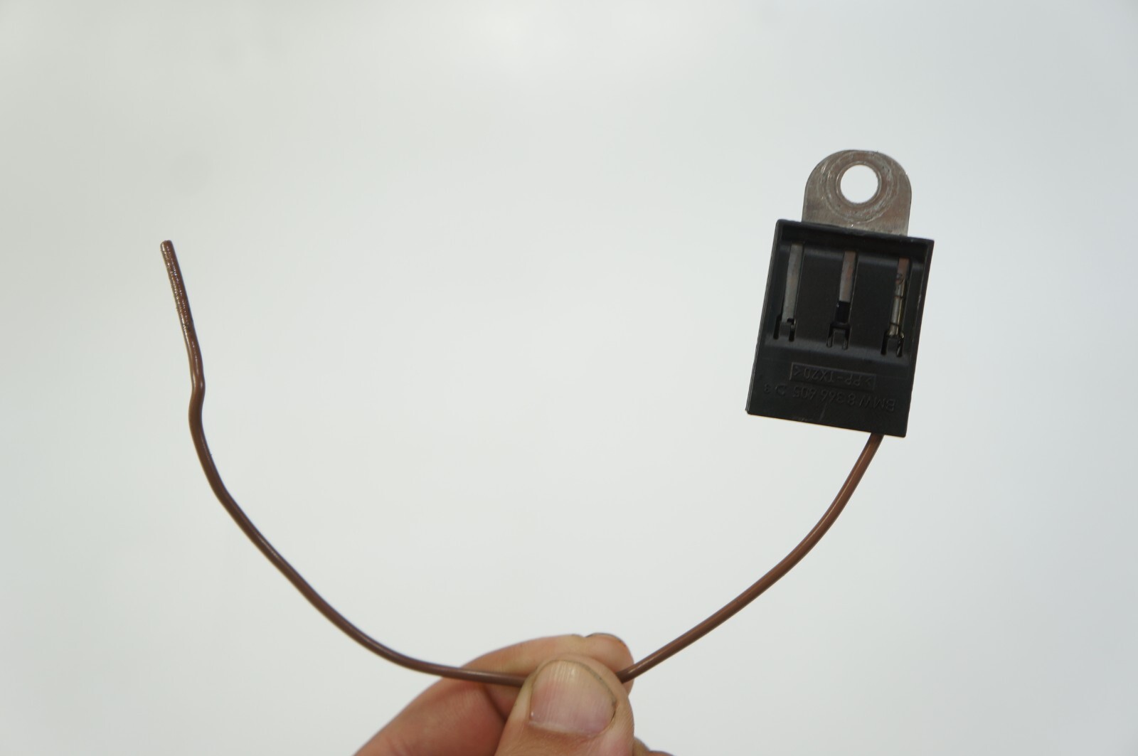 BMW negative wire cable terminal clamp loom ground connector cut 8 366 605 OEM