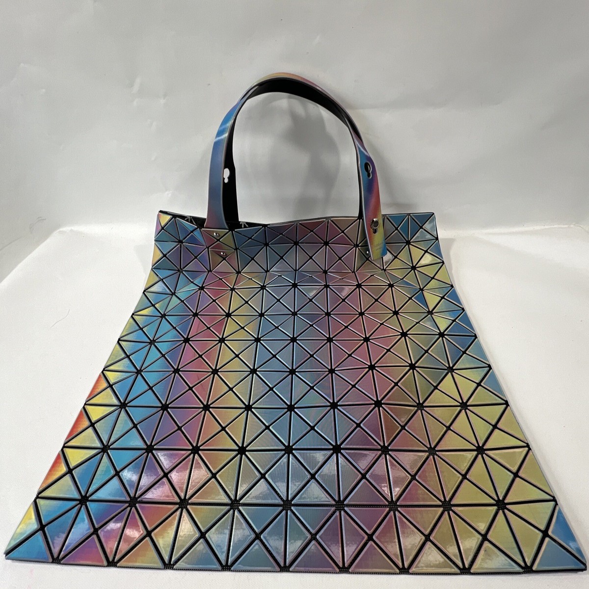 IZZY MIYAKE BAO BAO Geometric Rainbow Prizm Tote Bag | eBay IZZY MIYAKE BAO BAO Geometric Rainbow Prizm Tote Bag | eBay