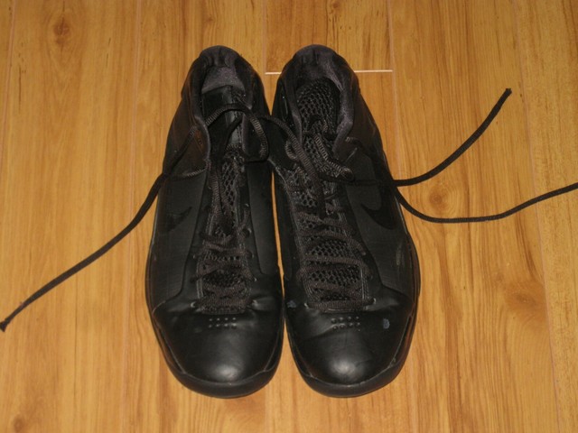 hyperdunk triple black