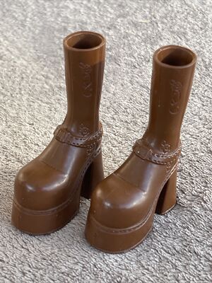 Bratz Doll Clothes First Edition Yasmin Brown Boots Shoes Flower
