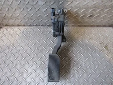04 NISSAN MAXIMA  ACCELERATOR GAS PEDAL 3.5L