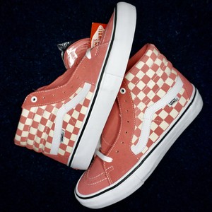 vans checkered rose