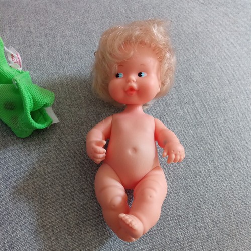 Barriguita Famosa Doll - Picture 10 of 12