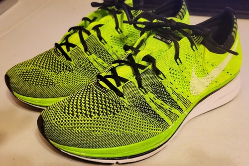 Nike Flyknit Trainer + Electric Green Women's | Tread 95% Comfort 100% | Size 6
