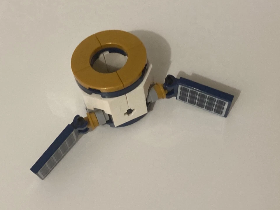 lego 60228 Téléscope Hubble satellite nasa lego city fusée spatiale - Photo 3/3